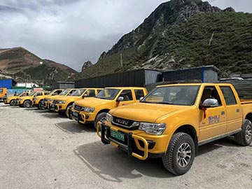 西藏7臺(tái)運(yùn)料車(chē)FL-1.5