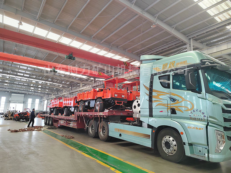 4臺(tái)5噸井下自卸車發(fā)往新疆